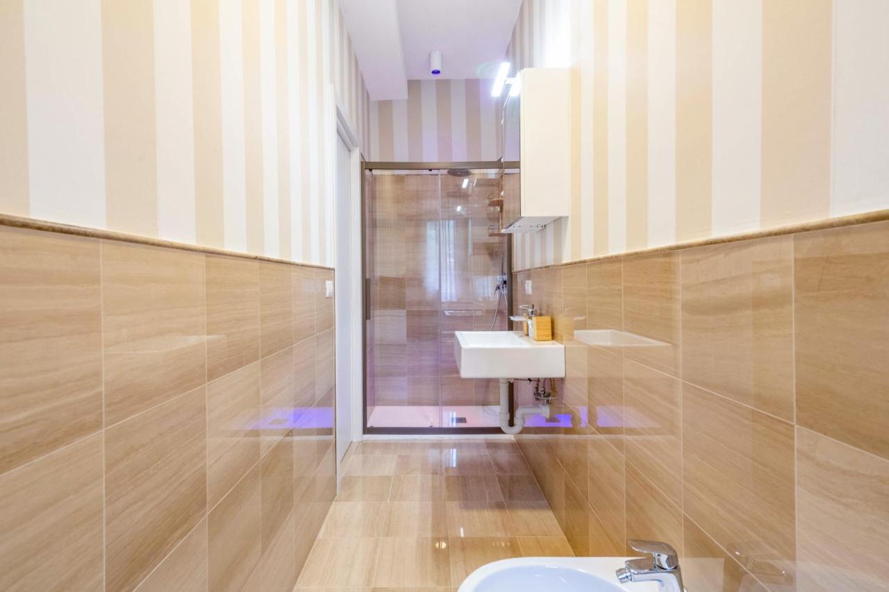 City Gate - Luxury Suites บารี ภายนอก รูปภาพ