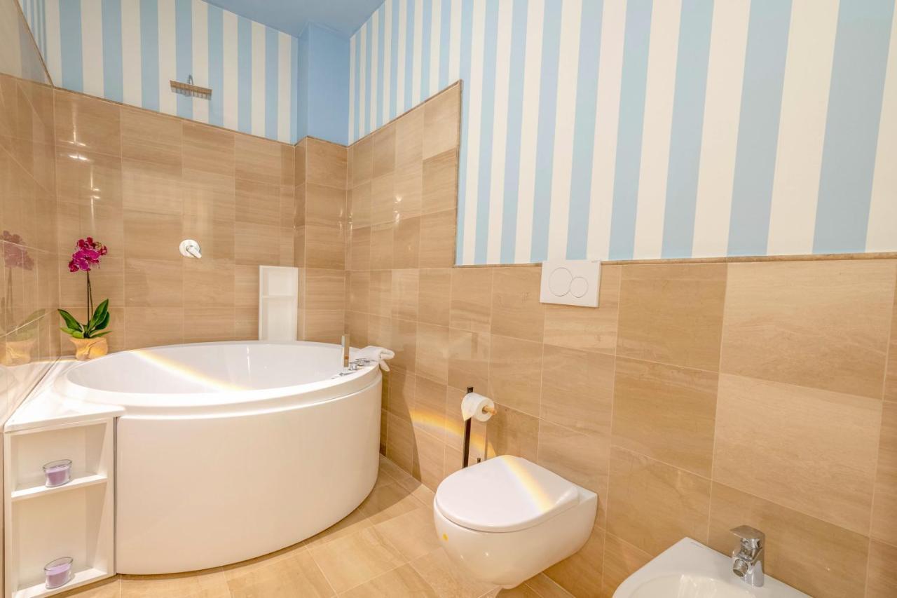 City Gate - Luxury Suites บารี ภายนอก รูปภาพ